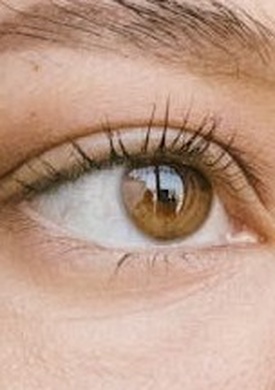 Brown eyes